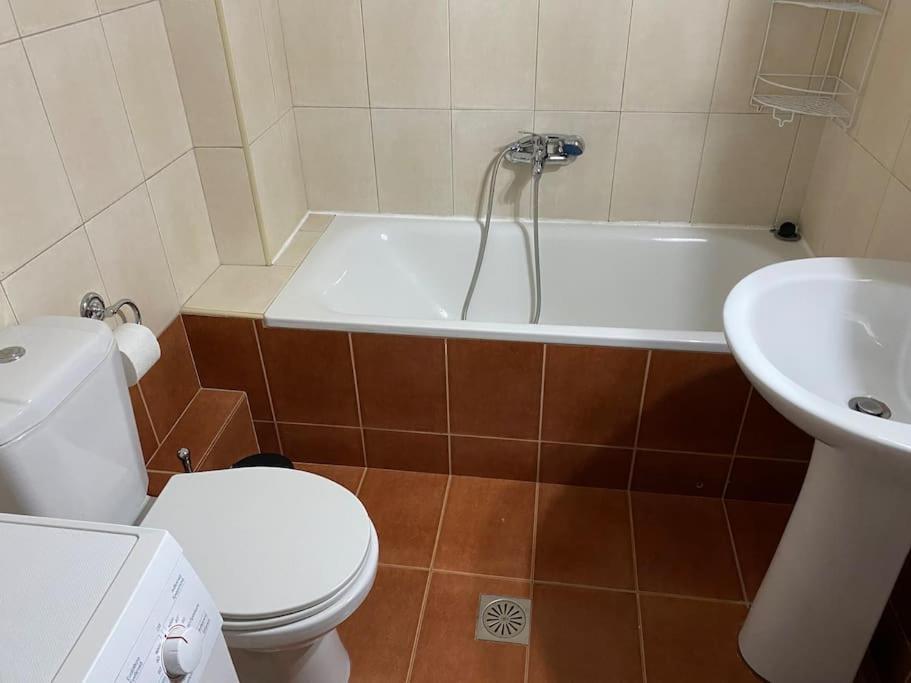 Raise Mirivili Serviced Apartment 亚历山德鲁波利斯 外观 照片