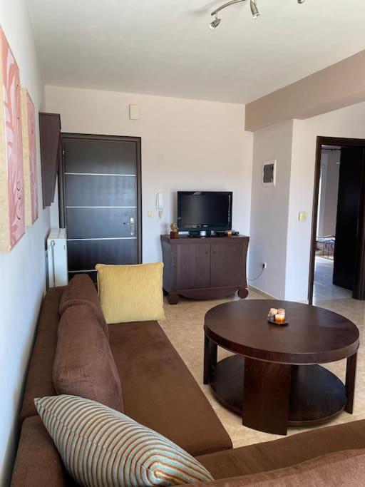 Raise Mirivili Serviced Apartment 亚历山德鲁波利斯 外观 照片
